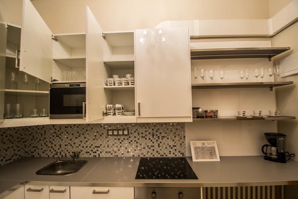4Bdr Historical Spirit Apt By Ruterra Прага Екстериор снимка